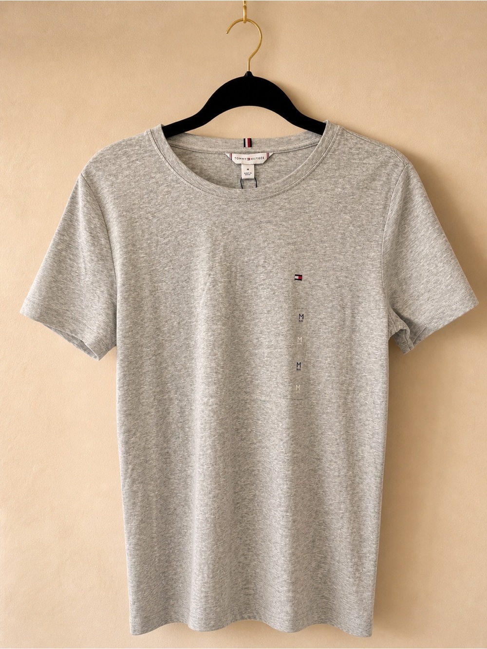 Tommy Hilfiger Light Heather Gray Short Sleeve Crew Tee women . Brand new